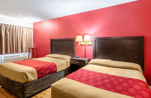 Staunton Hotel | Econo Lodge East
