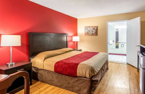 Staunton Hotel | Econo Lodge East