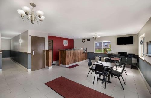 Canandaigua Hotel | Econo Lodge Inn & Suites