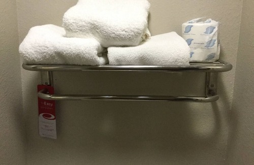 West Lincoln Hotel | Econo Lodge Lincoln