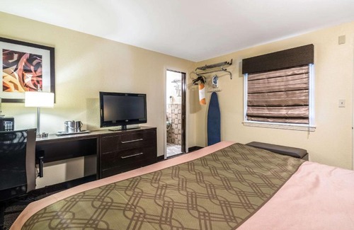 East Haven Rutland County Hotel | Econo Lodge Rutland City near Hwy 7