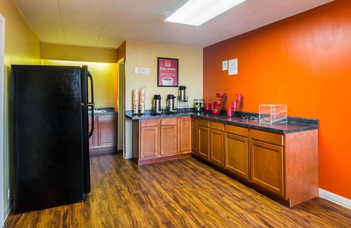 South Holland Hotel | Econo Lodge South Holland - Chicago Southland