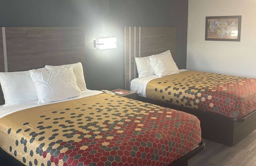 Calhoun Hotel | Econo Lodge