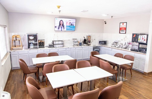 Fargo Hotel | Econo Lodge