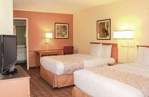 Lafayette Hotel | Econo Lodge