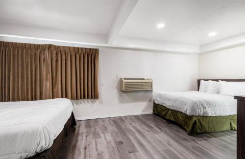 Needles Cabin | Econo Lodge