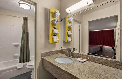 Yemassee Hotel | Econo Lodge