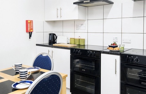 Taunton Hotel | Economy Single Ensuite at Royal Ashton Town House