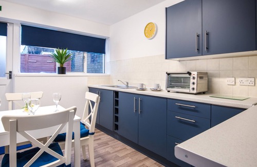 Taunton Hotel | Economy Single Ensuite at Royal Ashton Town House