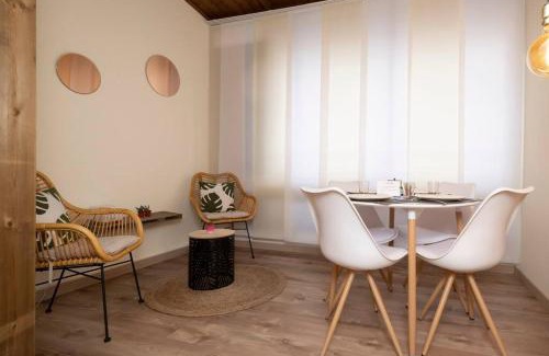 Sainte-Clotilde Apartment | Ecrin d'Or T2 duplex Sainte Clotilde 2 étoiles