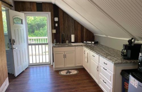 Allen Apartment | Eden Farm: Private Studio Minutes from Salisbury