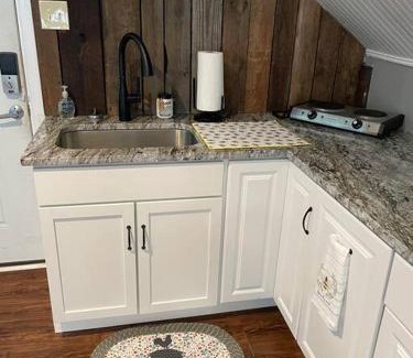 Allen Apartment | Eden Farm: Private Studio Minutes from Salisbury