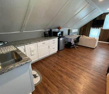 Allen Apartment | Eden Farm: Private Studio Minutes from Salisbury