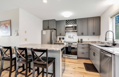Bethel House | Eden Ridge Townhouse 6-G | 2 Bed, 2 Bath