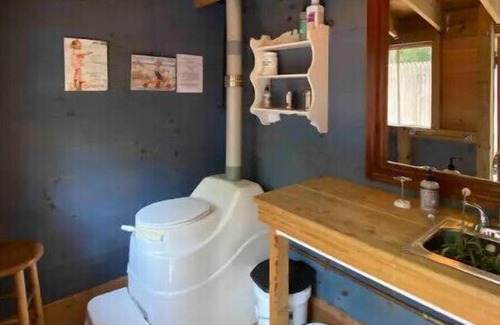 Edgartown House | Edgartown Vineyard Cottage. A Glamping Experience!