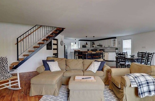 Dudswell Ski Chalet | Edge of the St-François River - Spa - Dao