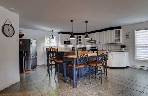 Dudswell Ski Chalet | Edge of the St-François River - Spa - Dao