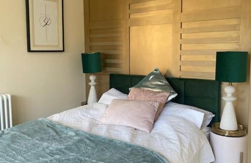 Helen's Bay House | Edge Water Cottage-recently constructed