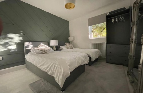 Helen's Bay House | Edge Water Cottage-recently constructed