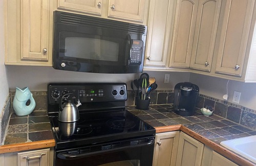 Edisto Island House | Edisto Treehouse - 3BR/2BA - 3 Minute Beach Walk! ~ Privacy Among Historic Oaks