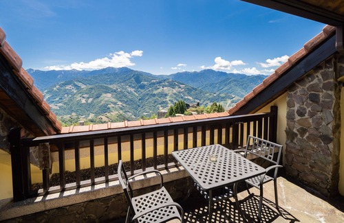 Ren'ai Hotel | Egmont Resort