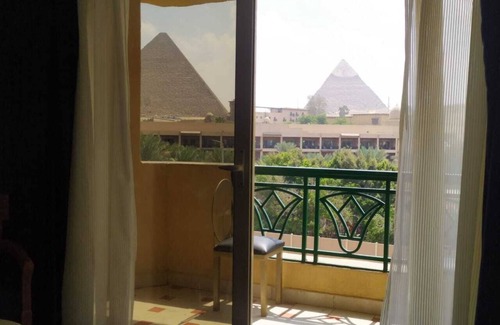 Al Haram Resort | EGYPIAN PHARAONIC CAVE