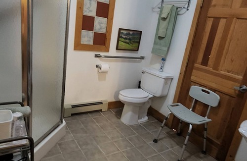Winamac Apartment | EGYPTIAN ROOM Individual Rental