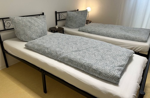 Bensdorf House | Ehemalige Einrichtung als Ferienwohnung Verfügbar. Barrierefreie Unterkunft