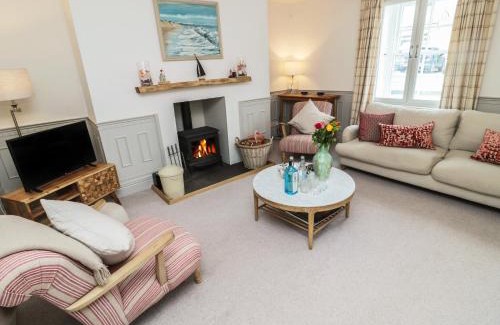 Warkworth House | Eider Cottage