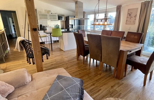 Loogh Apartment | Eifelsuiten: Traum Penthouse in Idyllischer Naturlage