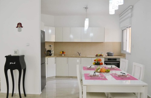 Eilat Apartment | Ein Bokek Rose - Three Bedroom Apartment, Sleeps 6
