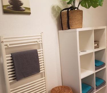 Hillerheide Apartment | Einführungspreis Gemütliche Auszeit - Designwohnung - 4 Sterne Hotelboxspringbetten - Küche - Familie - Erdgeschoss
