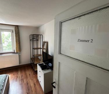 Neckargartach House | Einfaches Haus mit Privatzimmern und Gemeinschaftsräumen