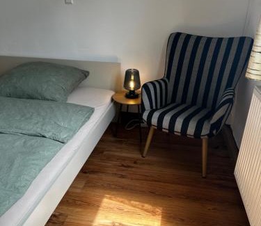 Neckargartach House | Einfaches Haus mit Privatzimmern und Gemeinschaftsräumen