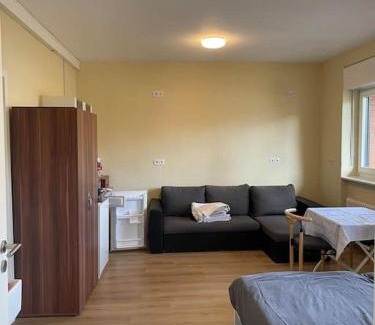Westend Apartment | Einzimmerwohnung + Dusche und WC
