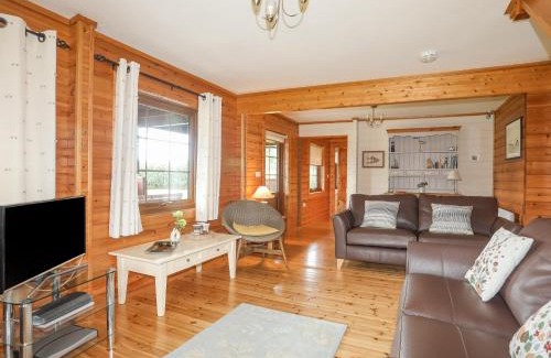 Menai Bridge House | Eirianfa