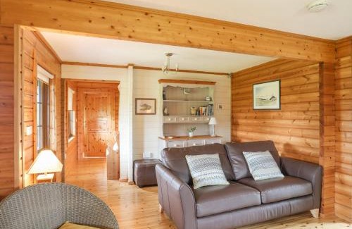 Menai Bridge House | Eirianfa