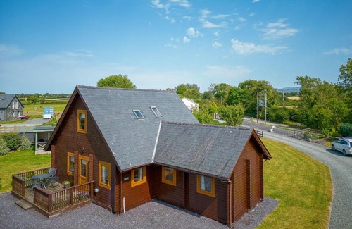 Menai Bridge House | Eirianfa