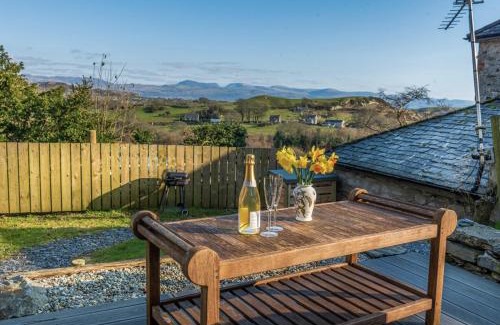 Pentrefelin House | Eisteddfa Country House Cottages