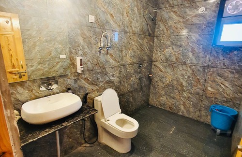 Manali Hotel | Ekaant Stays - Manali