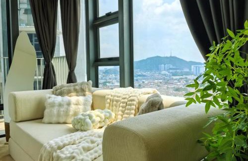 Taman Mutiara Apartment | Ekocheras Residence Premium Suites by Roomsy