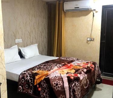 Delhi Hotel | Ekta Inn