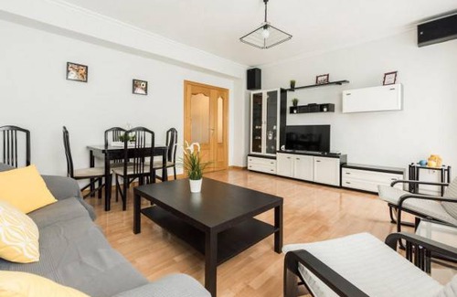 Ciudad Lineal Apartment | El Apartamento de Esteban