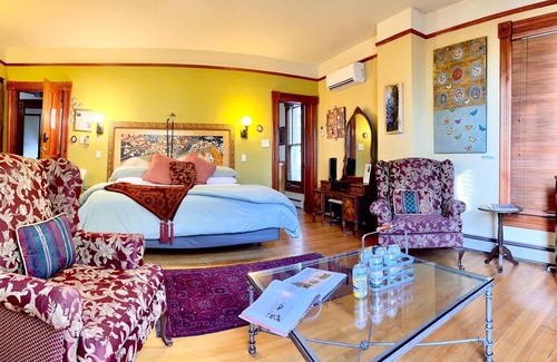 Downtown Albuquerque House | El Cuervo ABQ