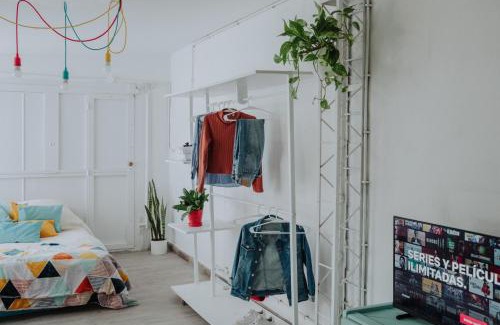 Esquel Apartment | El garage