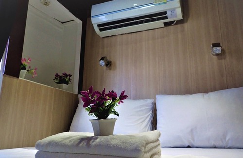 El Nido Hotel | El Nido Ocean Suite Floating Hotel