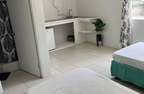 Dover House | El Retreat Guest House