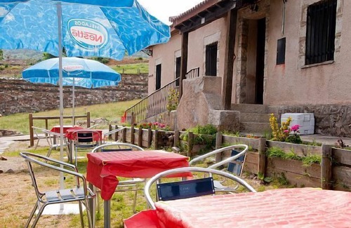Puebla de la Sierra Cottage | El Yayo de la Puebla Fuente Arriba 4 capacity for 2/5 people