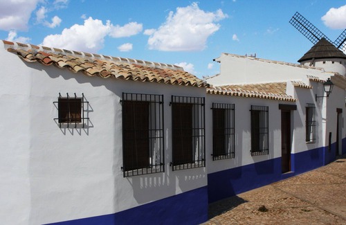 Campo de Criptana Apartment | EL YELMO DE MAMBRINO HOUSE - MATACABRAS (Max. 6 adults + 2 children)
