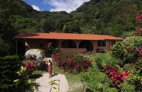 El Valle de Anton House | El Zumbito